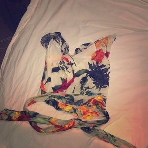 Alex + Olivia designer top